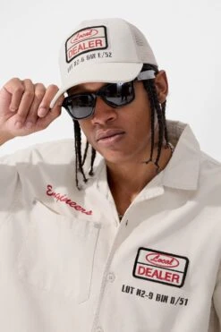 The Re-Up Mechanic Shirt -Jordan Craig Shop 2051 BONE MODEL3 57fb697d 2a18 48e9 bd1c 092d8e51b9b0