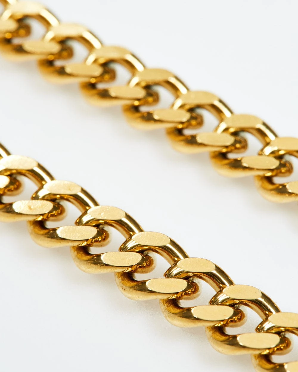 Classic Cuban Link Chain - 8mm 4 Classic Cuban Link Chain - 8mm - Image 4