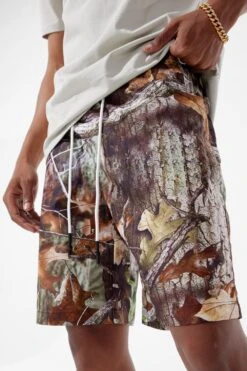 Retro - Into The Wild Shorts (Real Tree) 8 Retro - Into The Wild Shorts (Real Tree) -Jordan Craig Shop INTOTHEWILD REALTREE MODEL3