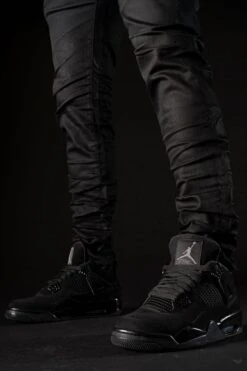 Sean - Obsidian Denim (Black) 13 Sean - Obsidian Denim (Black) -Jordan Craig Shop OBSIDIAN MODEL8