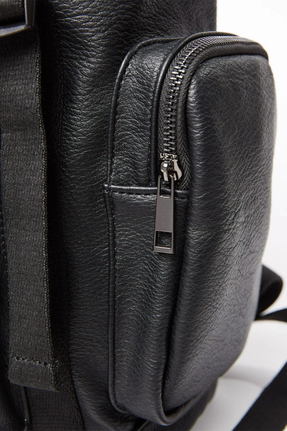 Park Avenue Backpack (Black) 7 Park Avenue Backpack (Black) - Image 7