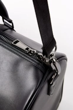 Park Avenue Duffle Bag (Black) 17 Park Avenue Duffle Bag (Black) -Jordan Craig Shop WEB DB200 BLACK A4